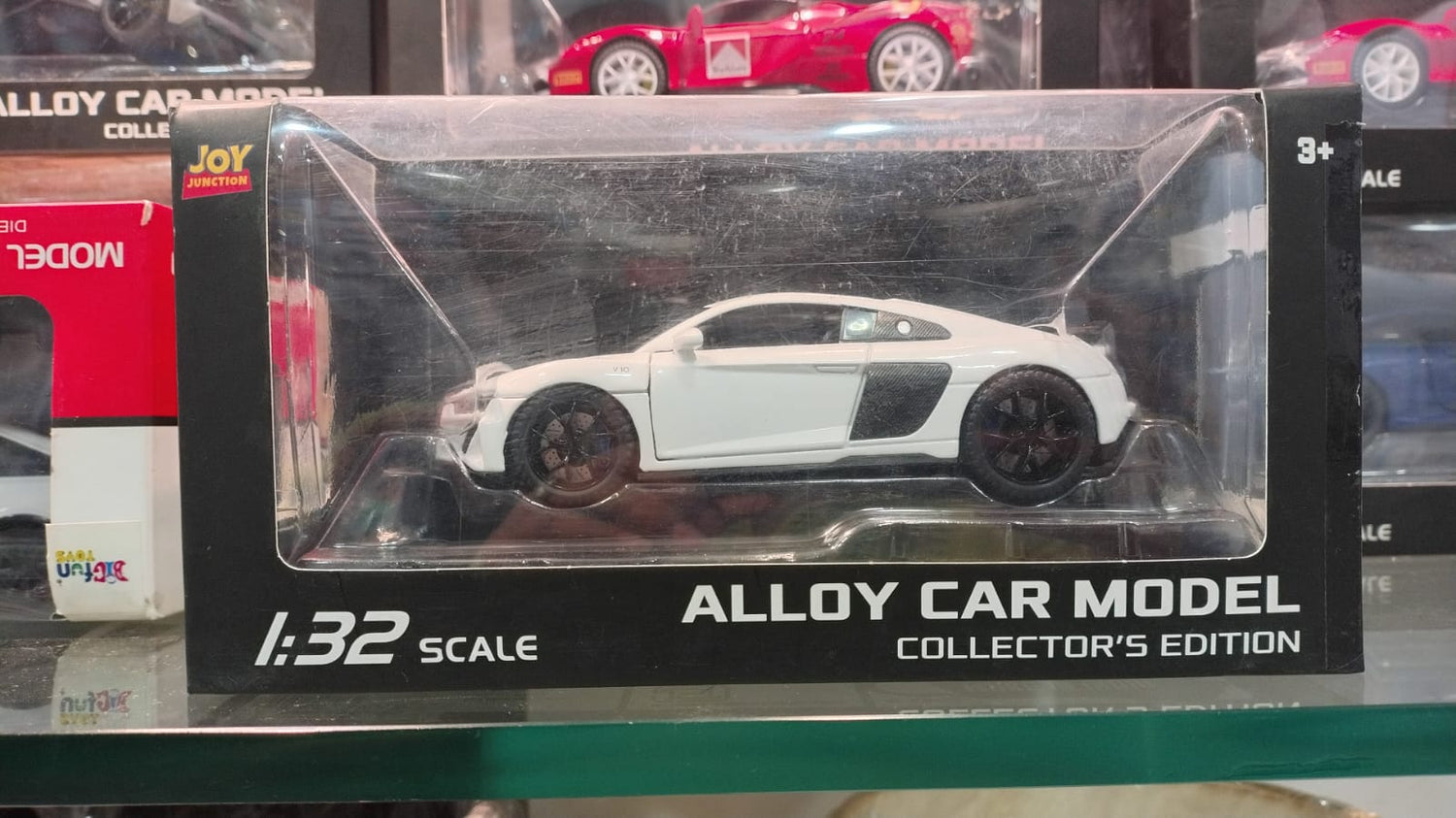 AUDI TT 1:32 DIECAST CAR