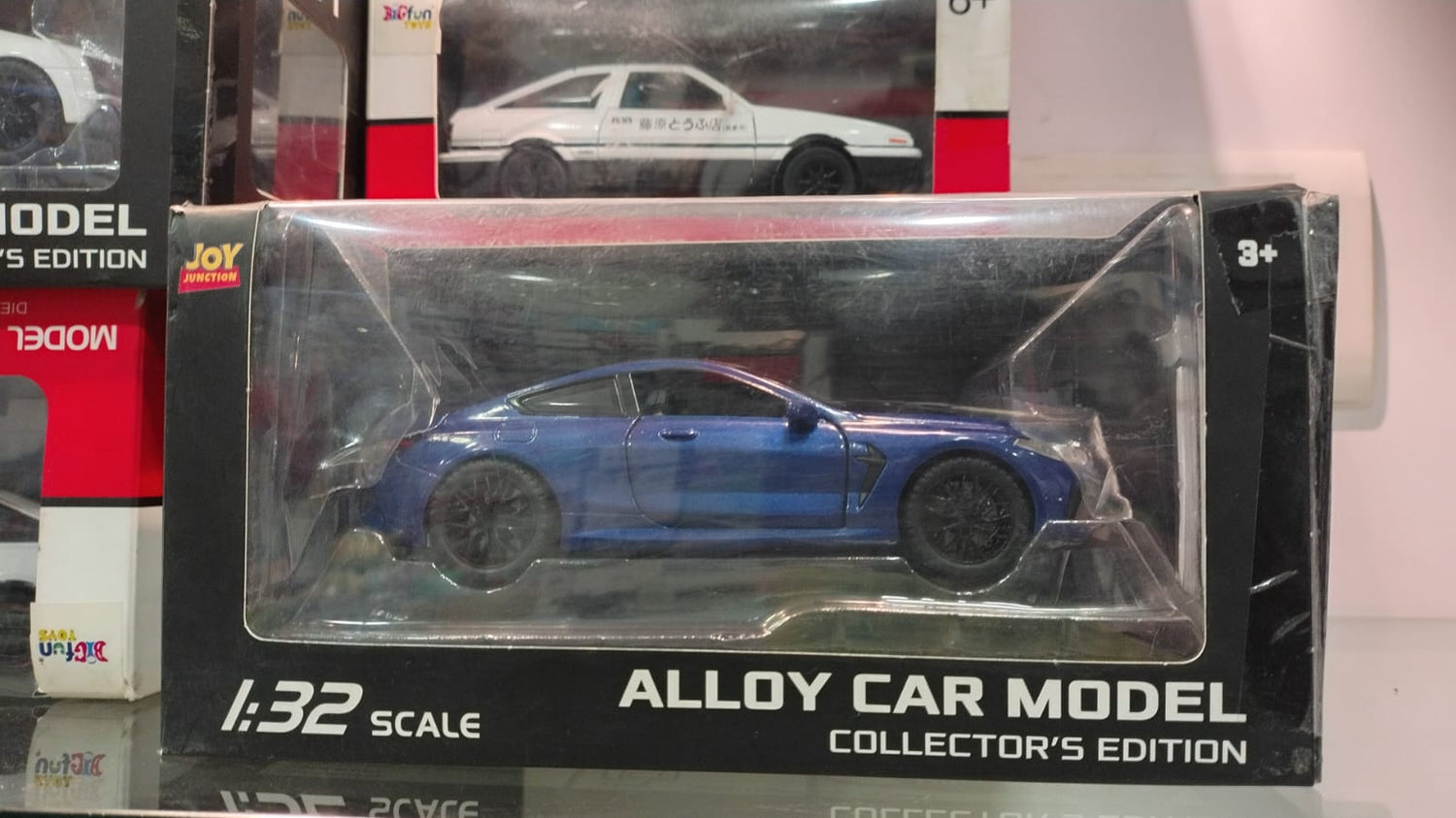 BMW M8 1:32 DIECAST CAR