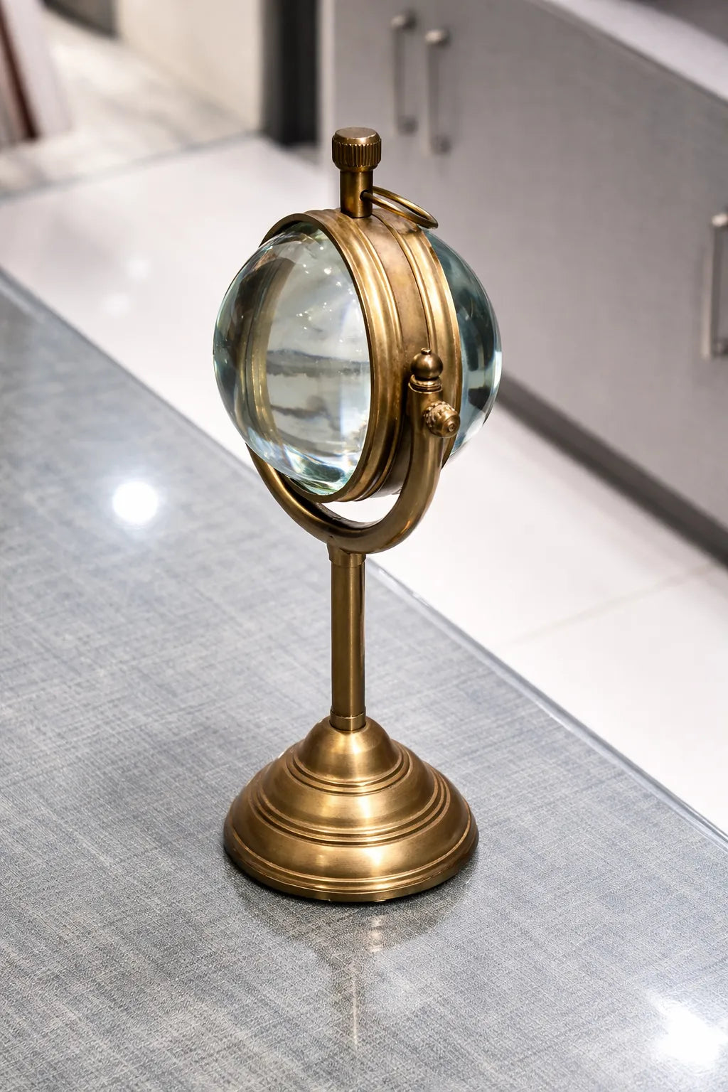 Brass Desk Clock Elegant Ball Stand Decor Vintage Motumal-motumal