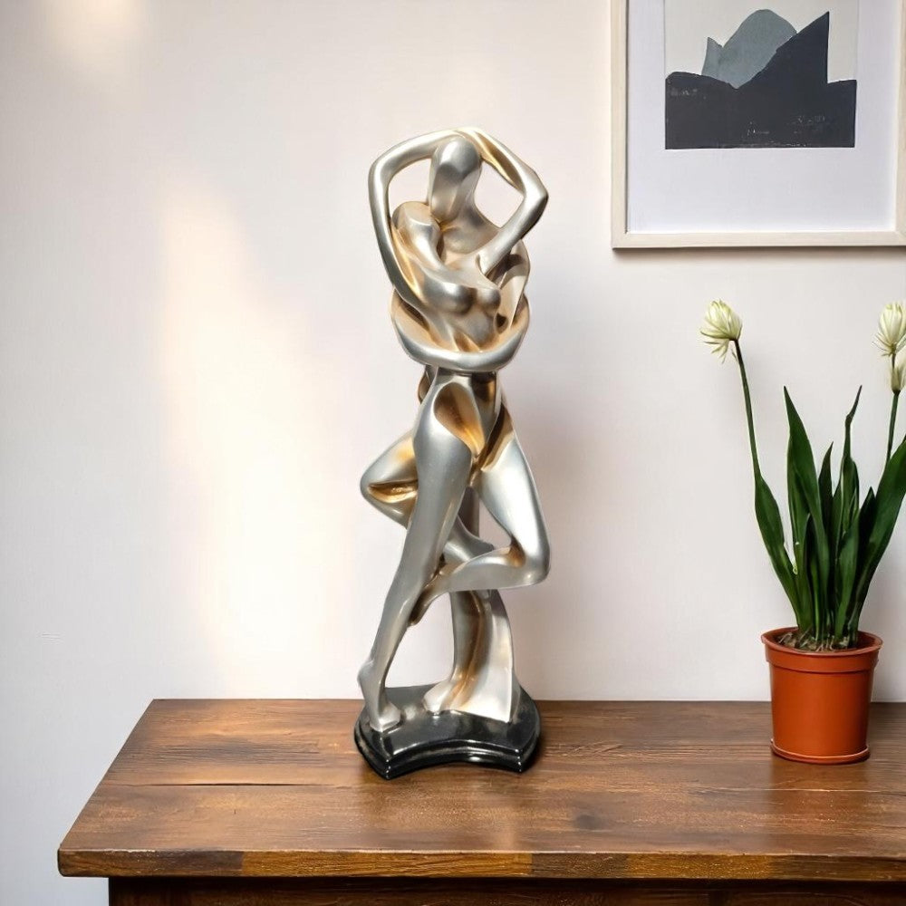  Front view of The Hug of Infinity – romantic abstract couple showpiece by Motumal Giftwala, Ranchi