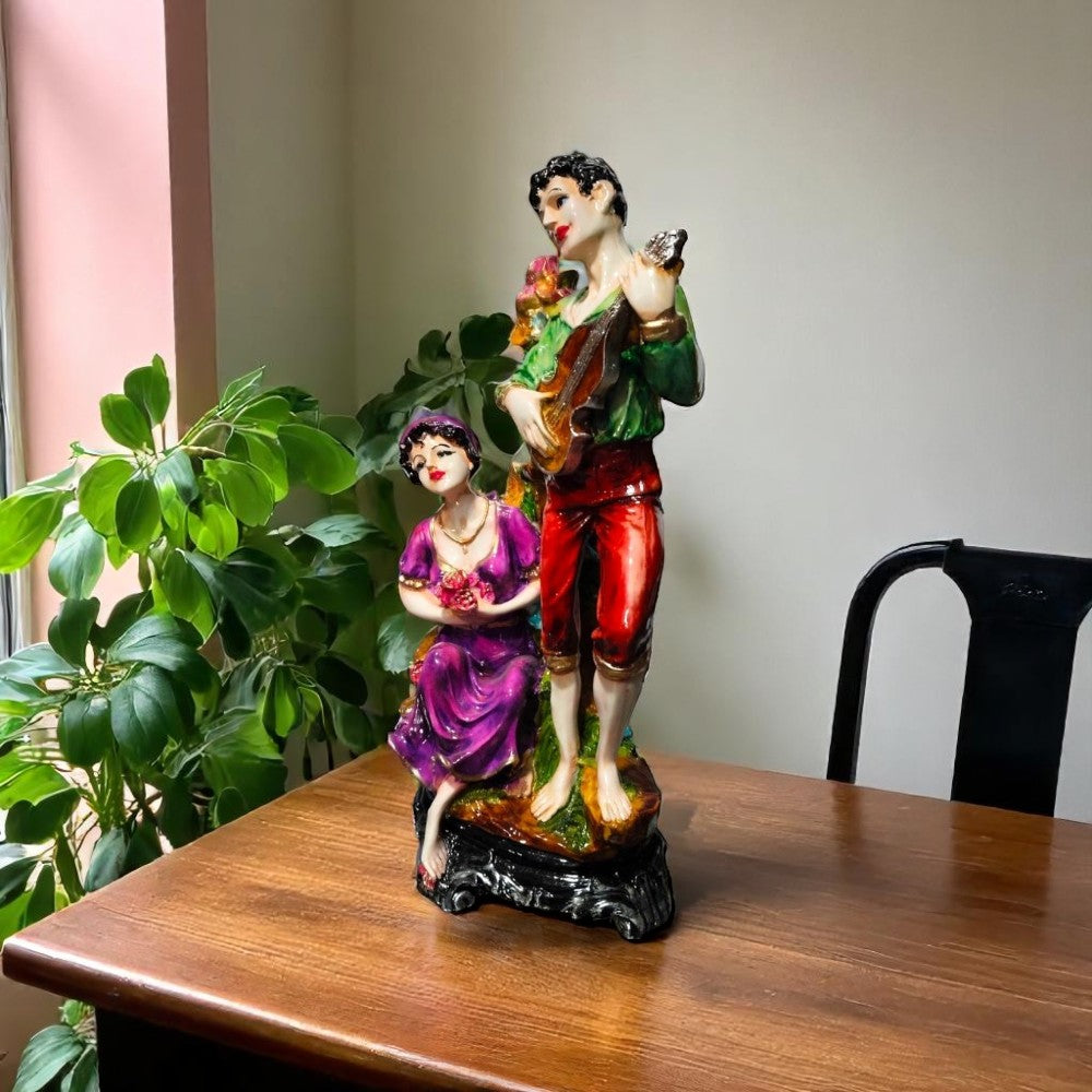 Artistic Angle of Melody Couple Showpiece with Romantic Feel