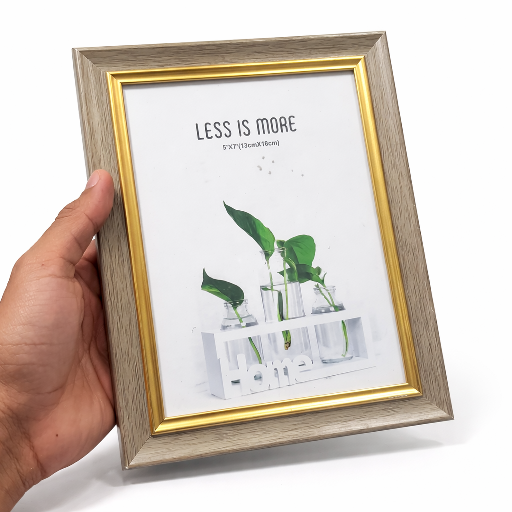 Minimalist frame with plant arrangement-motumal