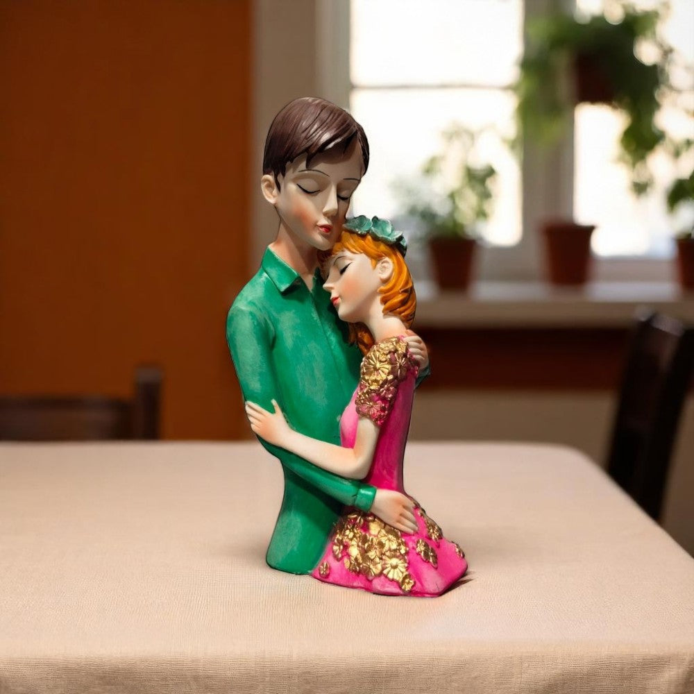 Romantic couple hug showpiece front view – Made in India – Motumal Giftwala Ranch