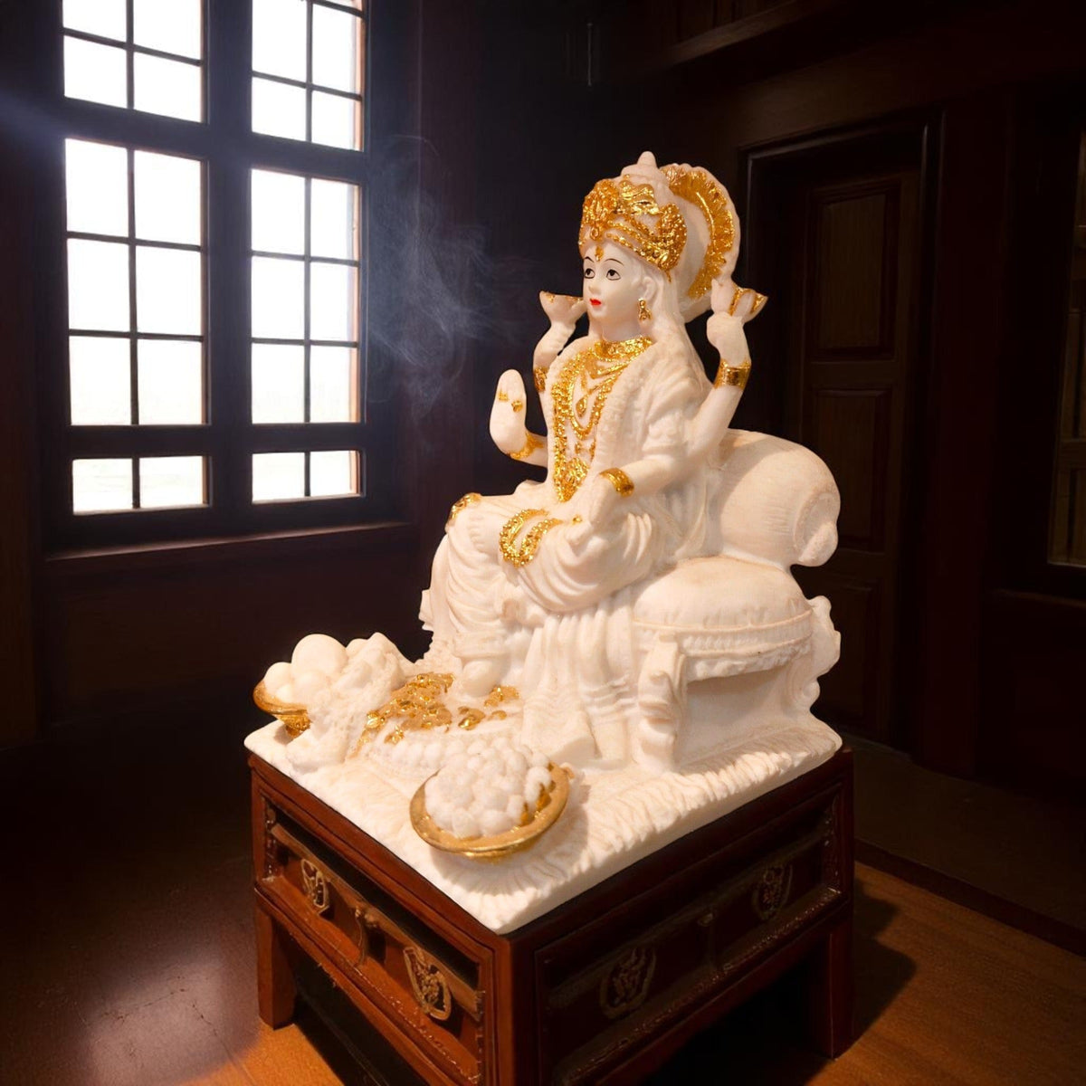 White Gold Maa Lakshmi Idol On Ornate Throne Decor Motumal-motumal