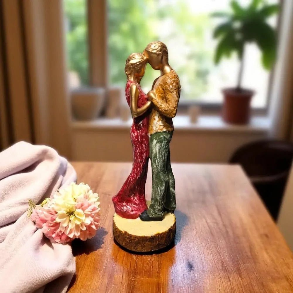 Wooden Romance Couple Showpiece Rustic Embrace Decor Motumal-motumal